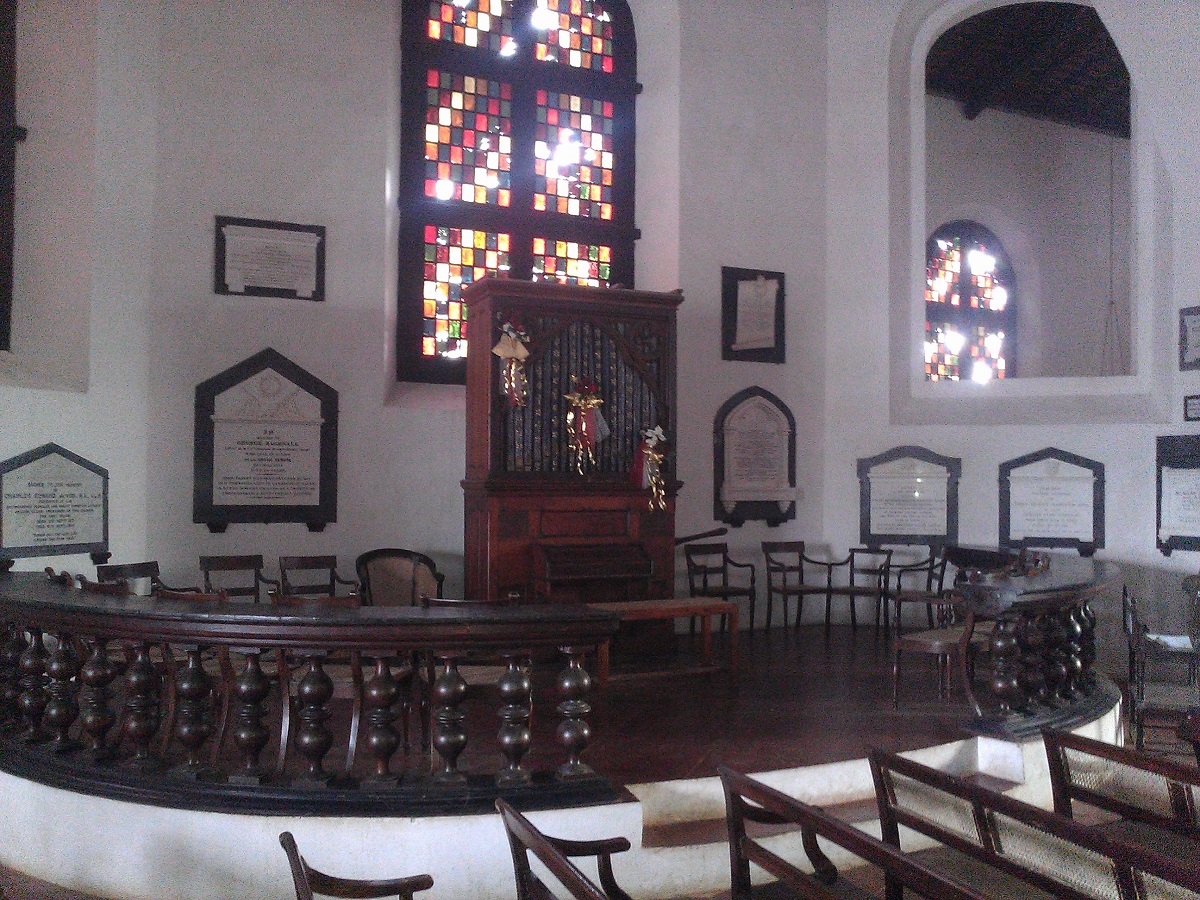 Inside Dutch Church