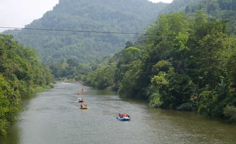 Kitulgala flat water rafting